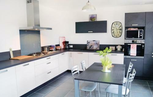 Holiday Home Renty With A Fireplace 417