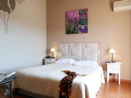Hotel La Petite Auberge De Roussillon