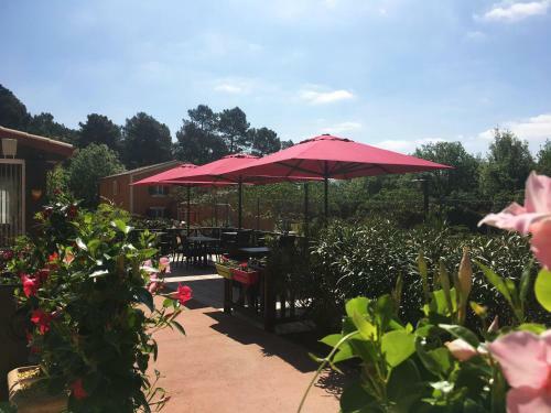 Hotel La Petite Auberge De Roussillon