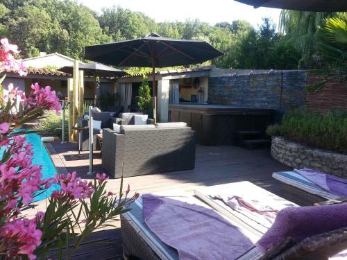 Hostal Les Chambres D'h�tes De La Ferrage