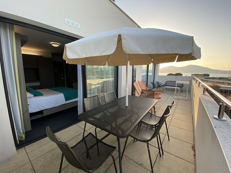 Aparthotel Suite Home Porticcio