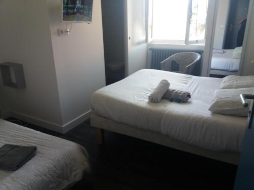 Cabaret� Hotel