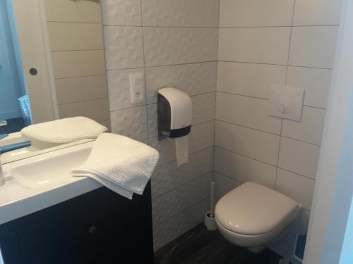Cabaret� Hotel