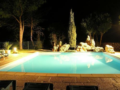 Hostal Chambres D'h�tes Et Roulotte Jeandemai