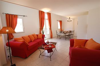Aparthotel Lagrange Prestige Le Domaine De Bourgeac