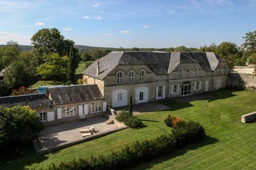 Hostal Maison D'h�tes Domaine De La Rhue