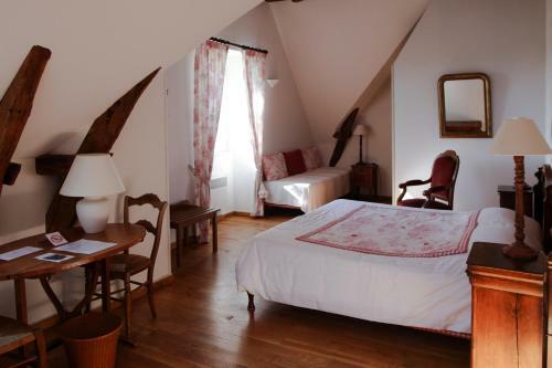 Hostal Maison D'h�tes Domaine De La Rhue
