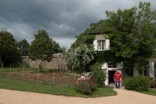 Hostal Maison D'h�tes Domaine De La Rhue