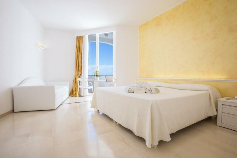 Hotel Costa Brada Luxury Resort