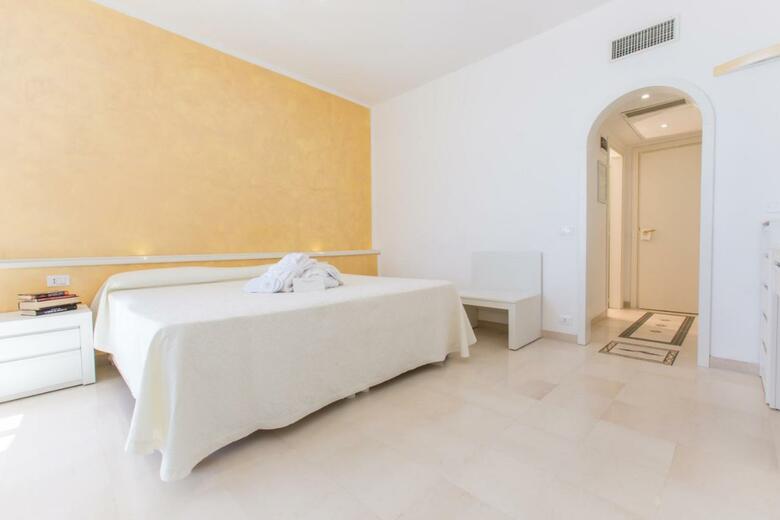 Hotel Costa Brada Luxury Resort