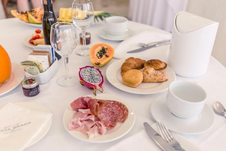 Hotel Costa Brada Luxury Resort