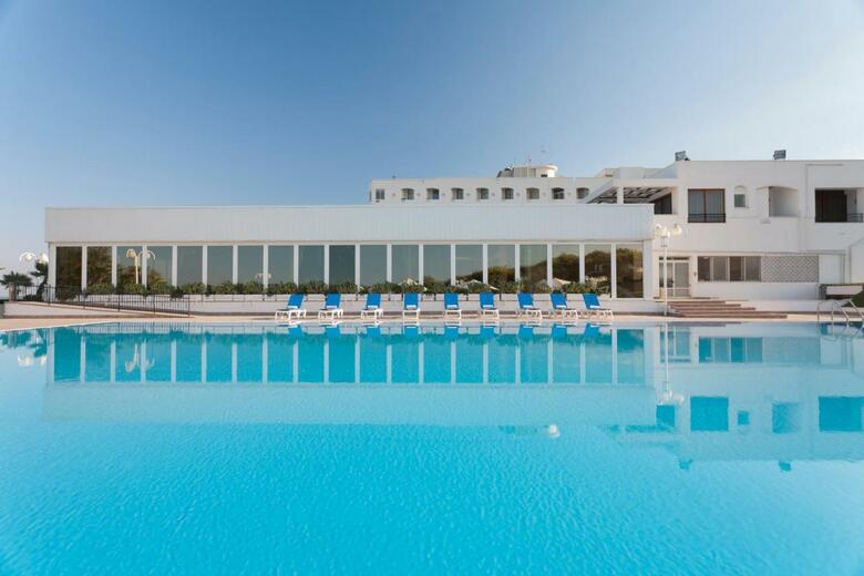 Hotel Costa Brada Luxury Resort
