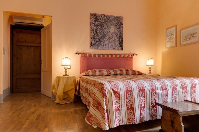 Bed & Breakfast La Romea Residenza D'epoca