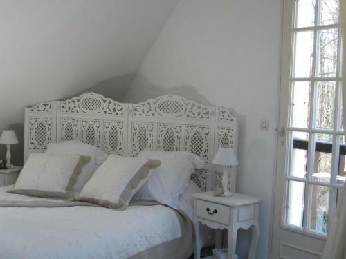 Bed & Breakfast Chambres D'h�tes Et Table D'h�tes L'intemporelle