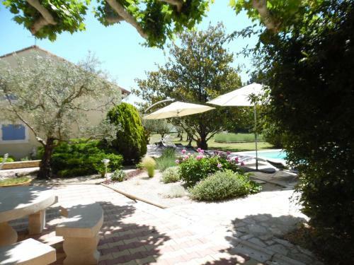 Bed & Breakfast Chambres D'h�tes Le Mas Du Platane