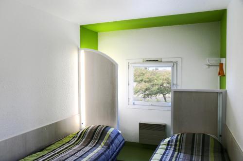 Hotel F1 Orange Centre Echangeur A7 A9