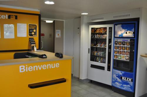 Hotel F1 Orange Centre Echangeur A7 A9