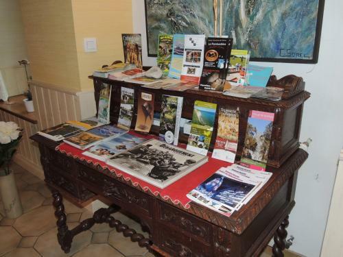 Bed & Breakfast Chambres D'h�tes Les Pi�ris