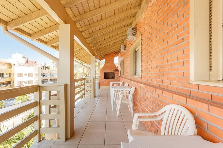 Hostal Residencial Alamandas