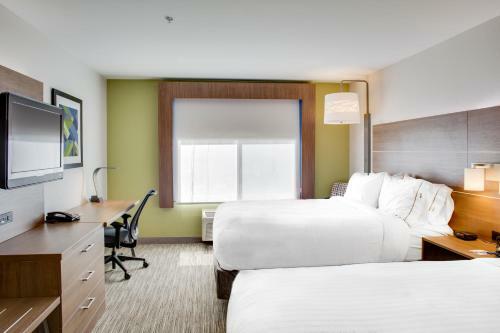 Holiday Inn Express Hotel & Suites Chickasha