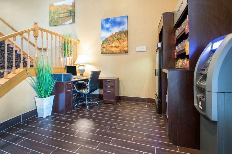 Hotel Comfort Suites Portage