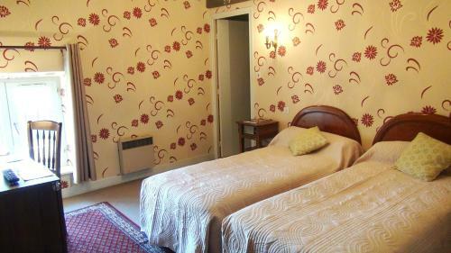 Hotel Logis Le Clos Du Montvinage Rest. Auberge Val De L'oise