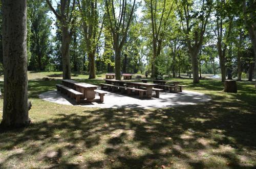Camping Parc Du Ch�teau D'allot