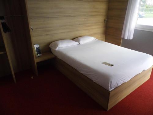 Hotel So'lodge Niort La Cr�che