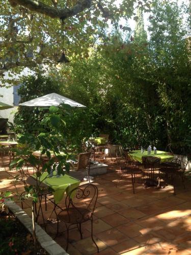 Hotel Le Clos Des Ar�mes