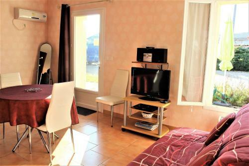 Locations Rives De Seugne - Claveau