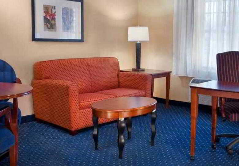 Hotel Courtyard Tinton Falls Eatontown