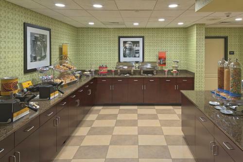 Hotel Hampton Inn And Suites Asheville-i-26