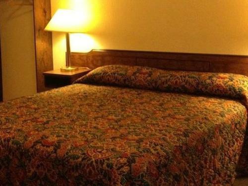 Pine Cone Motel