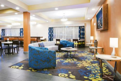 Holiday Inn Express Hotel And Suites Monahans I-20
