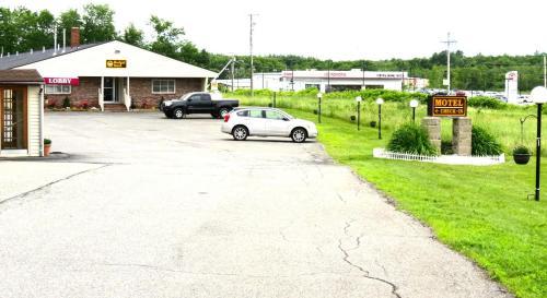 Motel Budget Host Airport Inn
