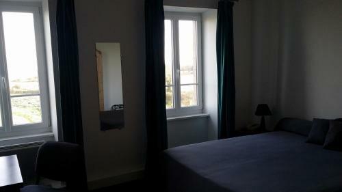 Hotel La Roche Du Marais