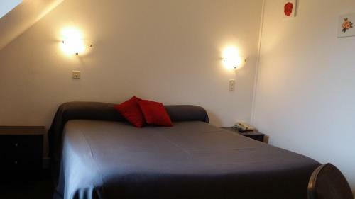 Hotel La Roche Du Marais