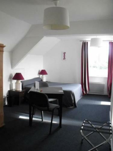 Hotel La Roche Du Marais