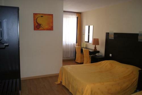 Hotel H�tel Restaurant Aux Deux Roses