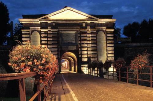 Hotel H�tel Restaurant Aux Deux Roses