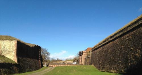 Hotel H�tel Restaurant Aux Deux Roses