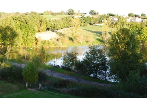 Hotel L'hostellerie Des Lacs