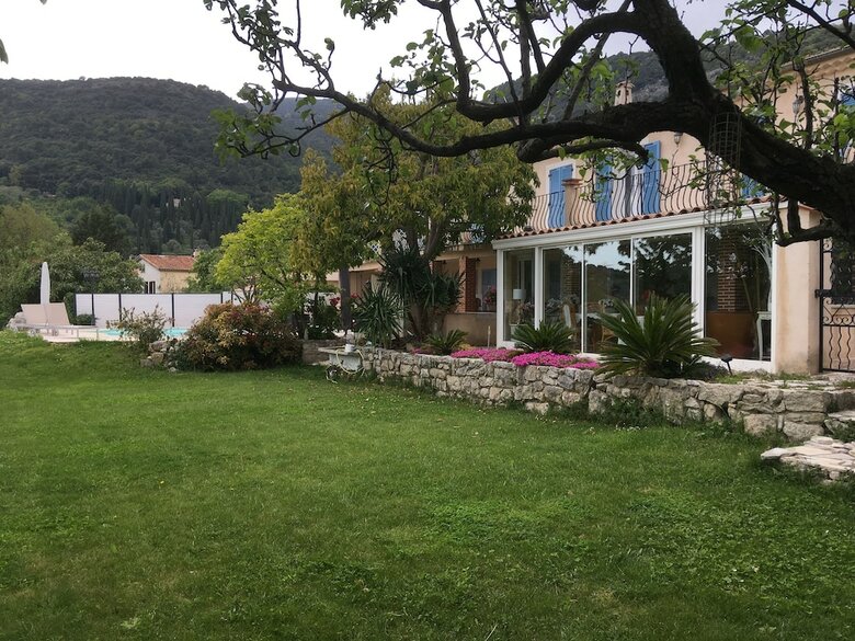 Bed & Breakfast Mas Des Kardouons