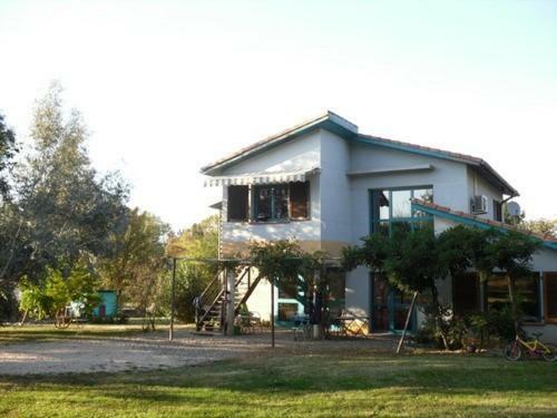 Bed & Breakfast Chambres D'h�tes Au Domaine Des Maynardes