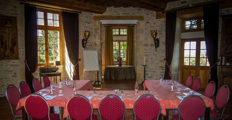 Hotel Domaine D'essendi�ras