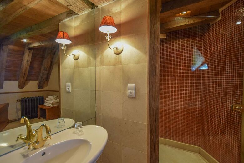 Hotel Domaine D'essendi�ras