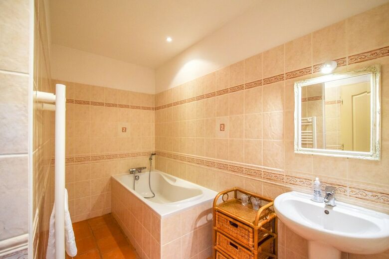 Hotel Domaine D'essendi�ras