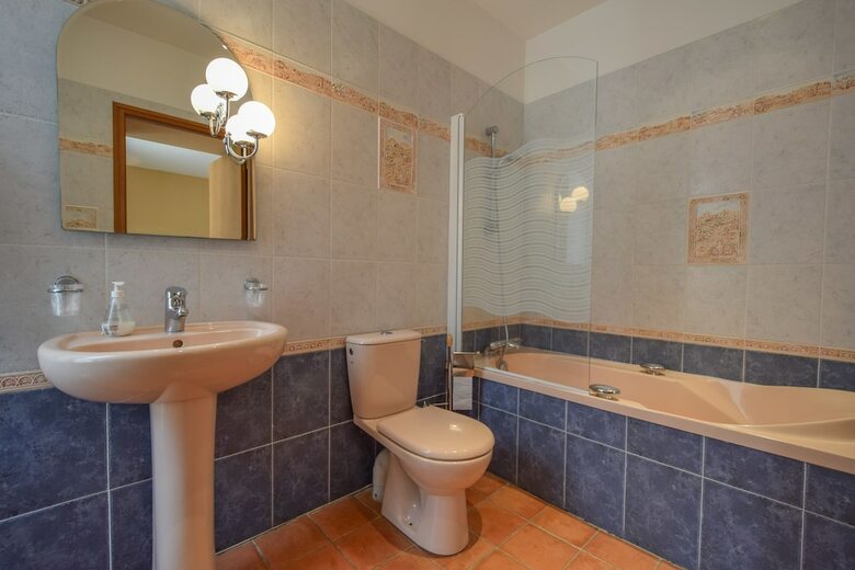 Hotel Domaine D'essendi�ras