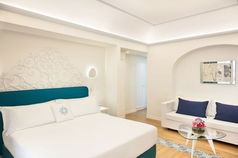 Hotel A Pazziella