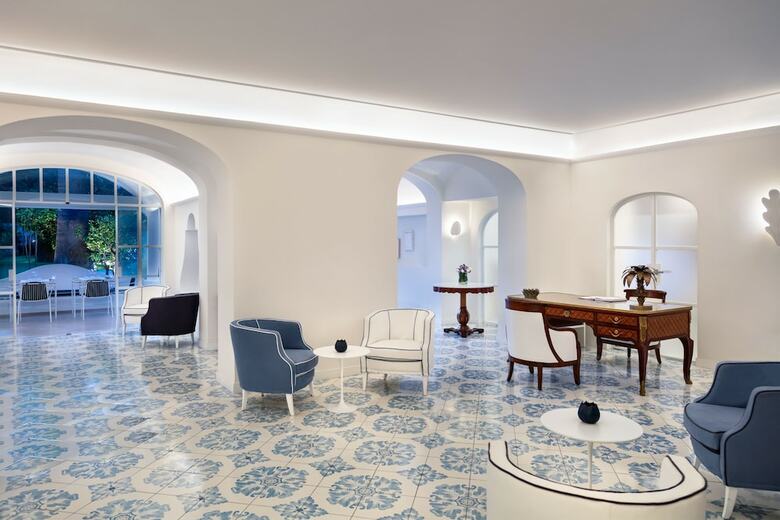 Hotel A Pazziella